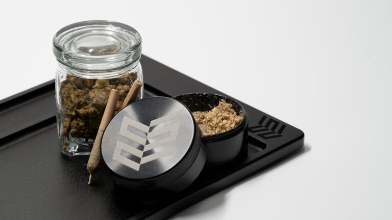 Заказал семена конопли — опасно